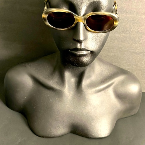 Fendi Gray Horn Sunglasses - Italy - Picture 2 of 12